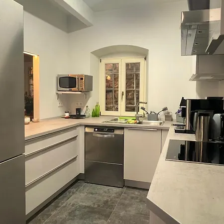 Huus Bellevue Bed & Breakfast Gleisweiler