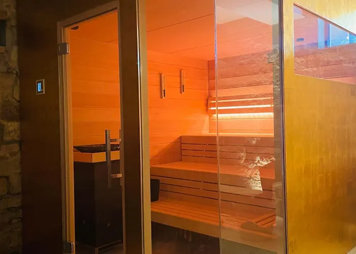 Huus Bellevue Frühstückspension 3*